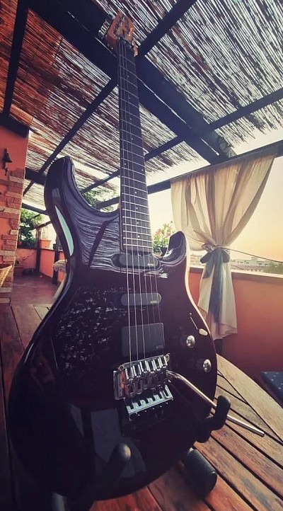 MUSIC MAN LUKE 1 PEARL RED